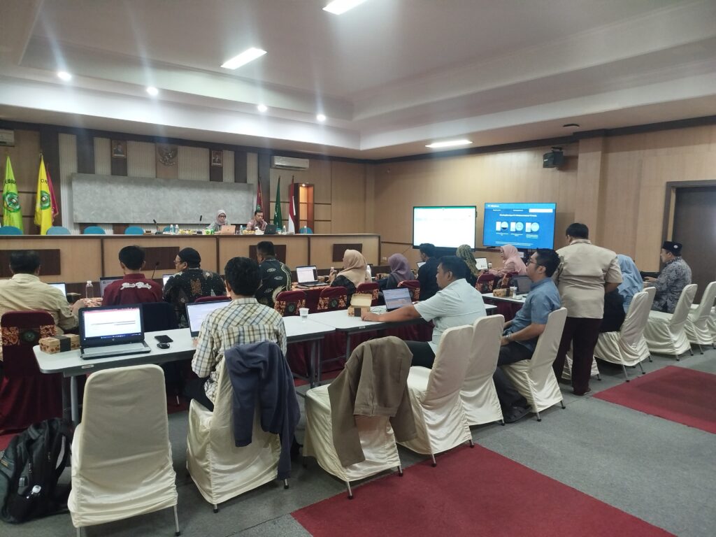 WORKSHOP PENYUSUNAN DOKUMEN AKREDITASI PADA PROGRAM PASCASARJANA UIN SIBER SYEKH NURJATI CIREON
