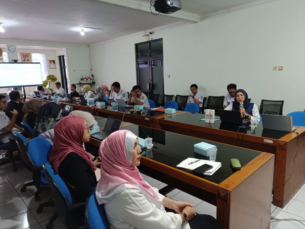 KETUA PRODI S3 PAI MENJADI NARASUMBER DALAM ACARA “BIMBINGAN TEKNIS PERENCANAAN DAN PENGANGGARAN RESPONSIFGENDER (PPRG) BAGI PEJABAT PENGELOLA PROGRAM, PELAPORAN, PERENCANAAN DANKEUANGAN PERANGKAT DAERAH KOTA CIREBON”
